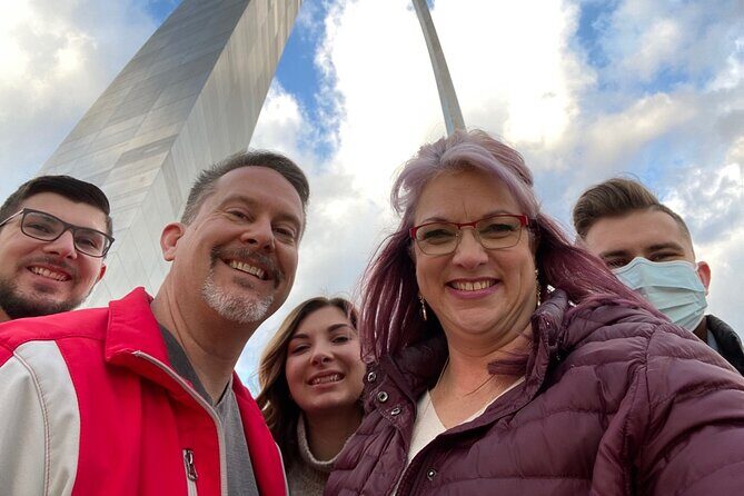 St. Louis Scavenger Hunt Walking Activity - Exploring St. Louis with a Self-Guided Scavenger Hunt