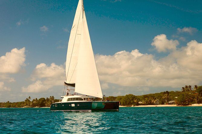 St. Lucia Luxury Sunset Cruise From Castries - St. Lucia Luxury Sunset Cruise From Castries: A Relaxing Sail with Style