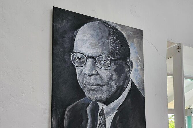 St. Lucia Private Car Tour Morne Fortune Castries - Key Points