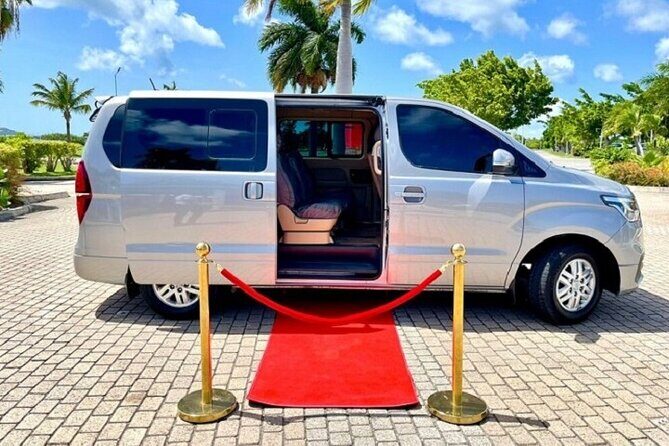 St. Maarten V.I.P Airport pick up and taxi services - Starting Your Island Arrival: A VIP Welcome at St. Maartens Airport