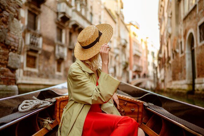 St. Marks Basilica Guided Tour with Venice Canals Gondola Ride - Exploring Venice with a Guided Tour and Gondola Ride: A Closer Look