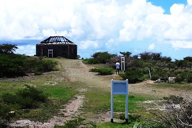 St.Martin-St.Maarten: Small Group, History & Cheese Tasting Tour - A Thorough Look at the Experience