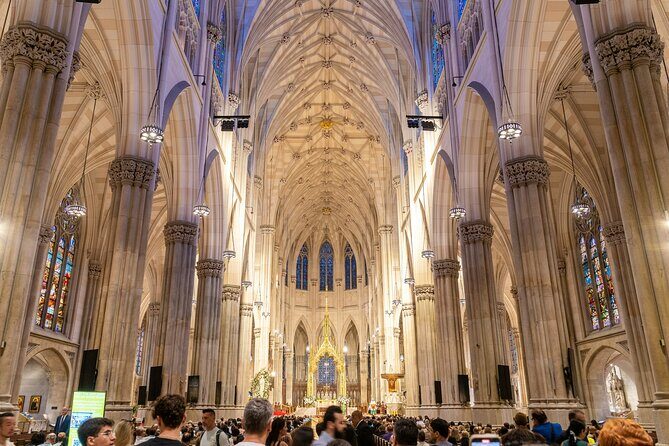St Patrick Cathedral and Manhattan Walking Tour - Key Points