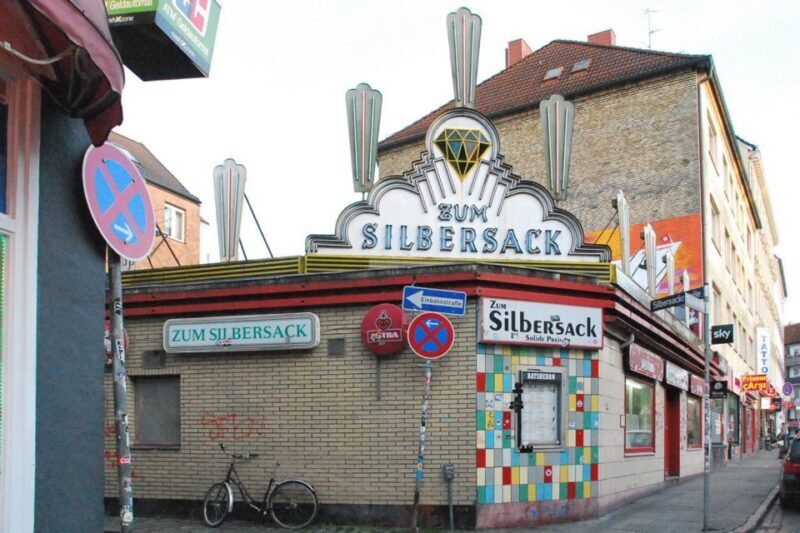 St. Pauli: Daytime Tour - Why the Daytime Setting Matters