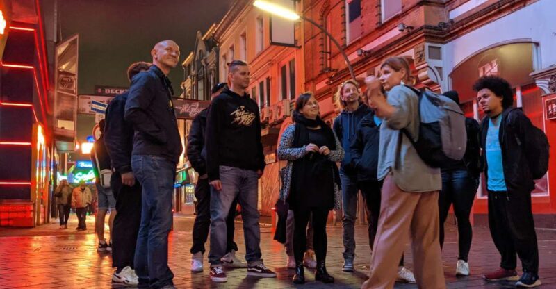 St. Pauli Kieztour - Reeperbahn mittendrin - An In-Depth Look at the St. Pauli Kieztour – Reeperbahn Mittendrin