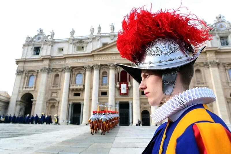 St.Peter's Basilica:La Pieta&Papal Tombs Semi Private Tour - The Guided Tour Experience