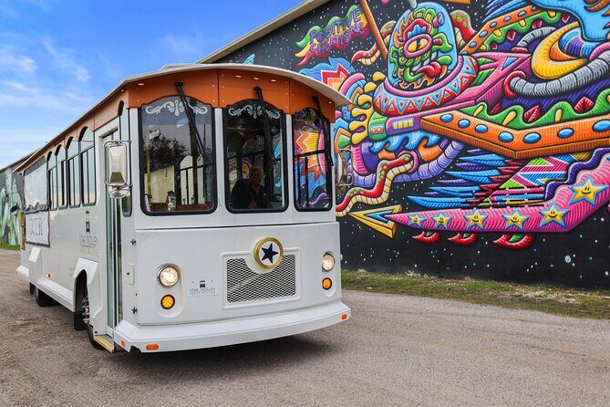 St Petersburg Ultimate (ALL-IN-ONE) City Trolley Tour - Key Points