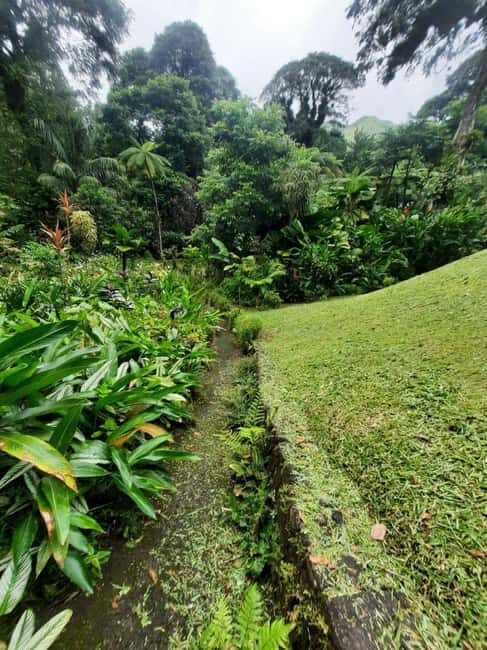 St Vincent: Montreal Gardens, Botanical Gardens & Fort Tour - FAQ