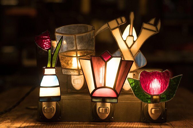 Stained Glass Nightlight - Who Should Sign Up?