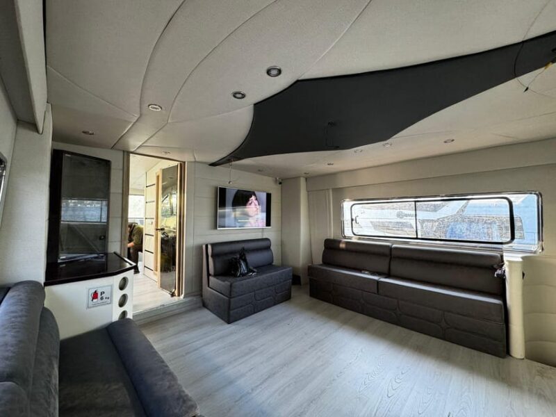 stanbul: Private Luxury Yacht on Bosphorus 24 MT (79 feet) - Who Would Love This Tour?