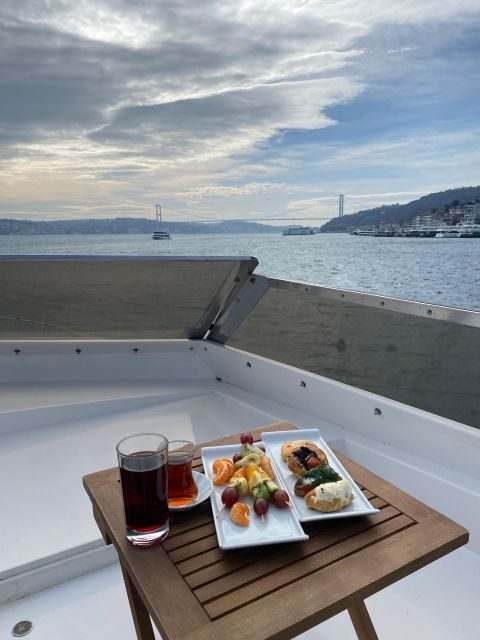 stanbul: Sunset Cruise with Refreshments - The Experience in Detail