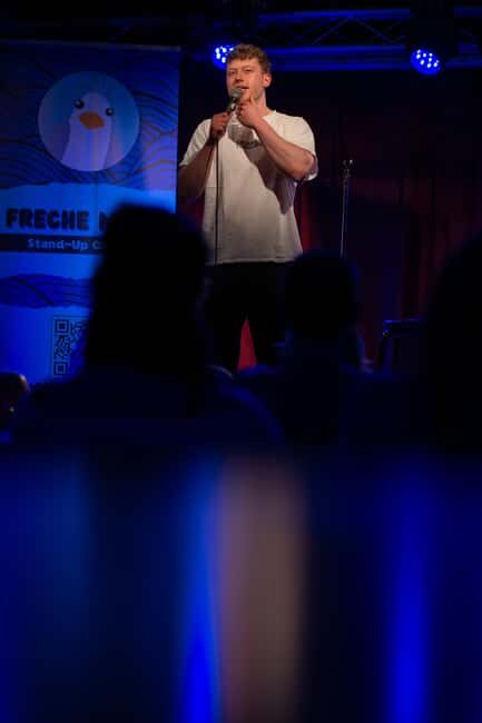 Stand-up comedy at Indra  Freche Möwe - Key Points