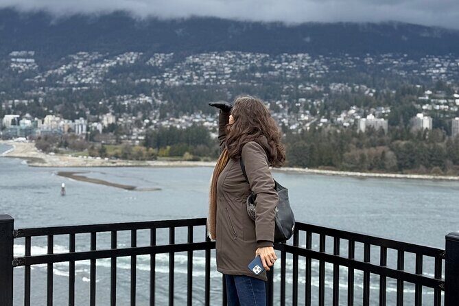 Stanley Park Tour:VIP CarSmall Group,Affordable,Valuable,Comfort - What’s Included and Why It Matters