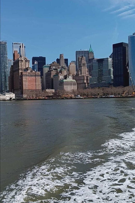 Statue of Liberty and Ellis Island Tour - A Detailed Look at the Statue of Liberty and Ellis Island Tour