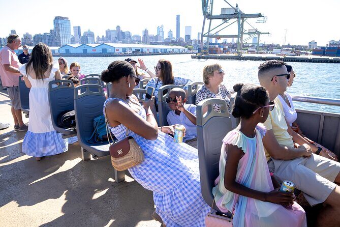 Statue of Liberty Cruise: Sightseeing Tour - An In-Depth Look at the Statue of Liberty Cruise Experience