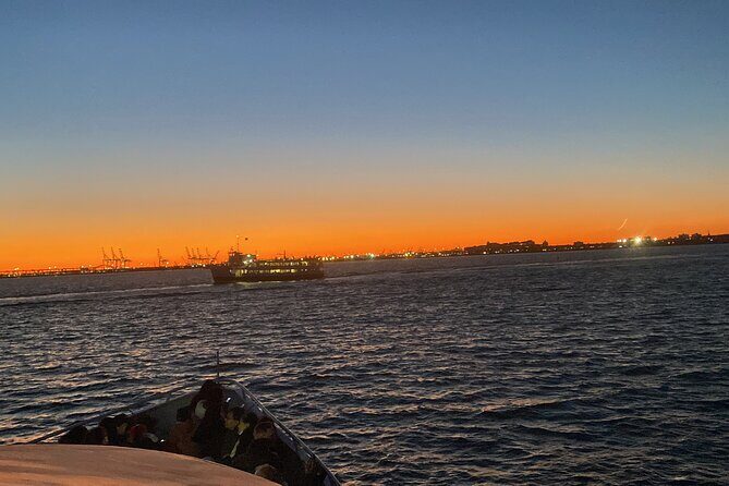 Statue of Liberty Ellis Island Cruise with One World Trade Ticket - FAQ