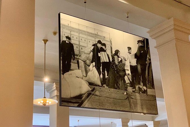 Statue of Liberty & Ellis Island - Exclusive Guided Tour - Who Is This Tour Best For?