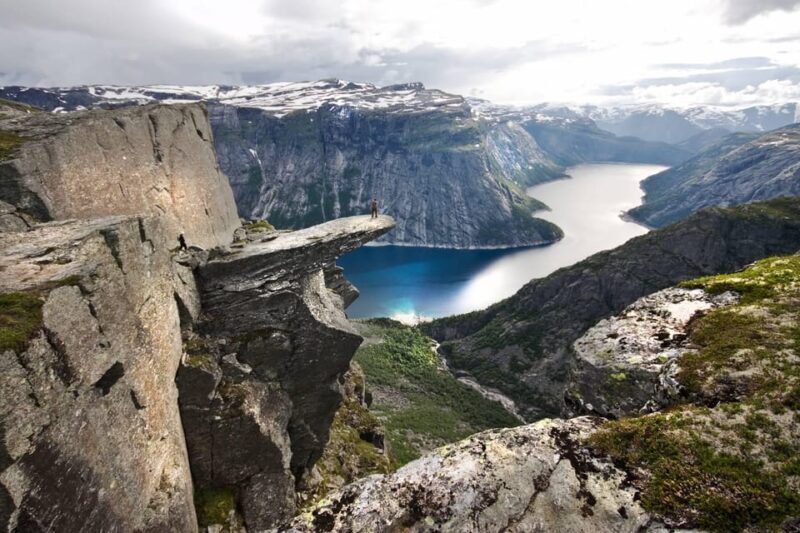 Stavanger: Guided Hike to Trolltunga - The Details of the Tour