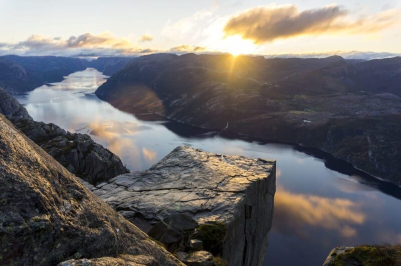 Stavanger: Preikestolen (Pulpit Rock) Hike with Local Guide - Why This Tour Is a Great Choice