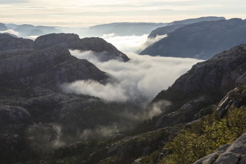 Stavanger: Preikestolen Sunrise Hike + Breakfast Buffet - Practical Details & Tips