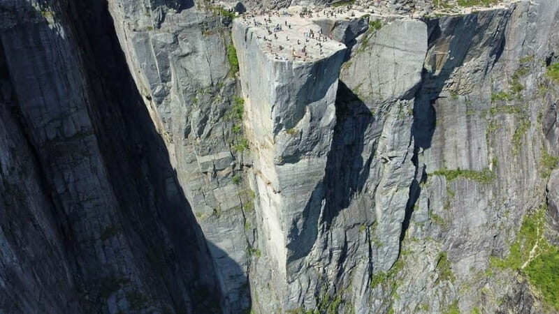 Stavanger: Prekestolen Tour with Guide and Pickup - Stavanger: Prekestolen Tour with Guide and Pickup – A Deep Dive