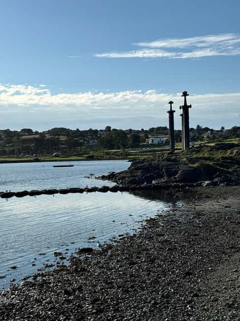 Stavanger: Private Bike Tour with 3 Swords Monument - Key Points