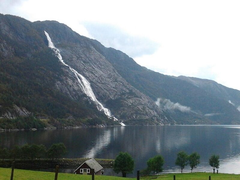 Stavanger: Trip to the Langfoss and Latefoss waterfalls - Key Points