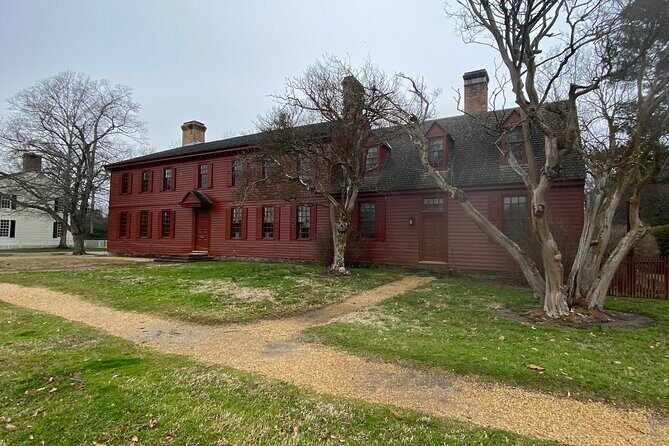 Step in Time Inside Historic Buildings of Colonial Williamsburg - Who Will Love This Tour?