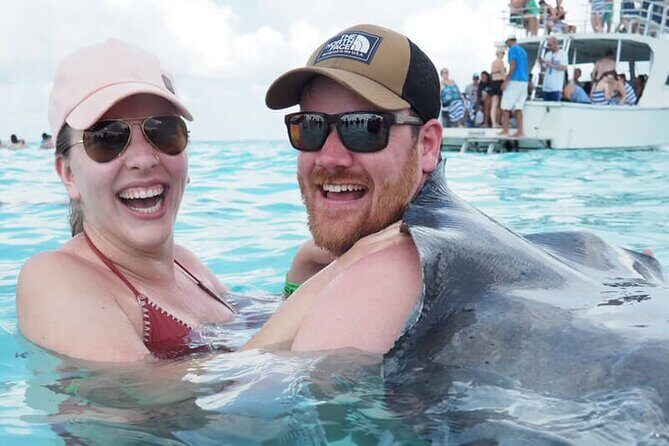 Stingray City and Coral Gardens - Discover the Wonders of Grand Cayman with Stingray City and Coral Gardens