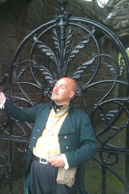 Stirling: Highlights of The Old Town Private Walking Tour - Key Points