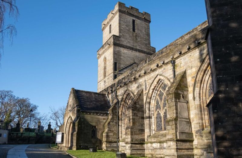 Stirling: Historical Walking Tour in Spanish - The Sum Up