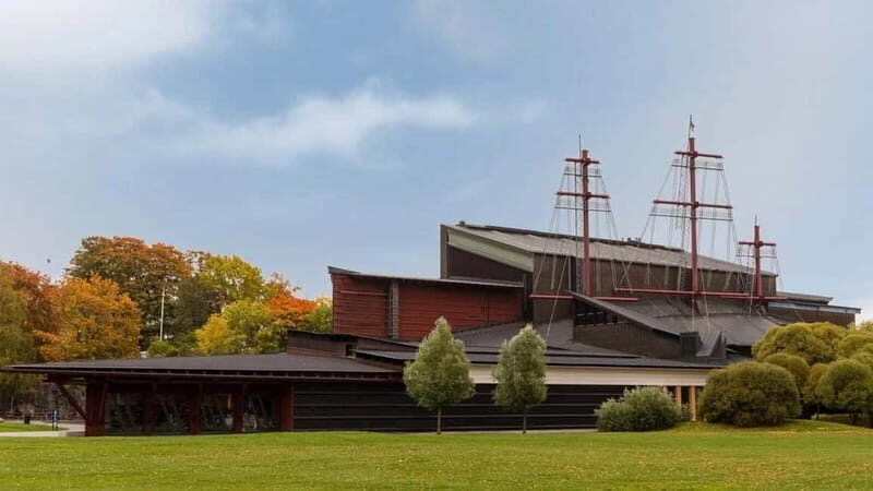 Stockholm: Archipelago & Canal Guided Boat Tour - Key Points