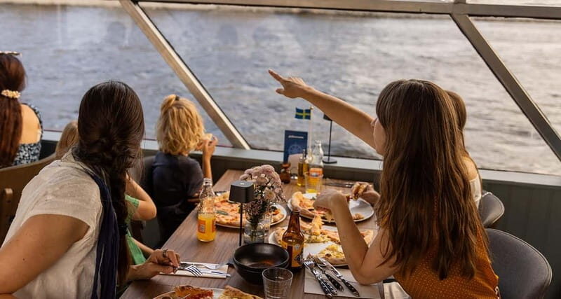 Stockholm: City Cruise with Fresh Pizza - Authentic Experiences and Authentic Views