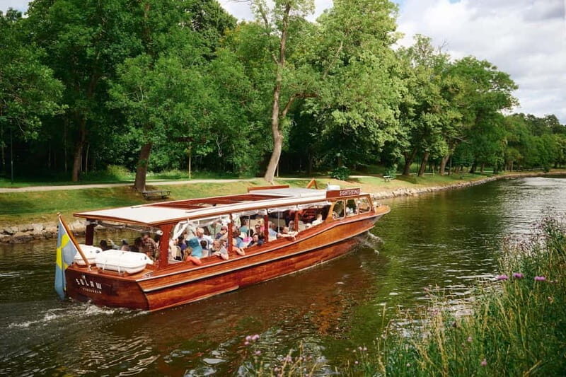 Stockholm: Guided Archipelago Tour by Classic Wooden Boat - An In-Depth Look at the Stockholm Archipelago Tour