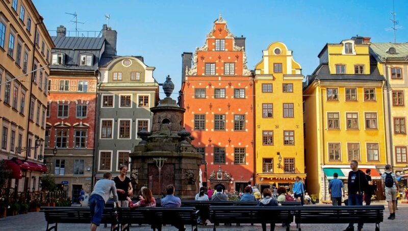 Stockholm Icons: Old Town & Riddarholmen Private Guided Tour - Authentic Experience and Traveler Feedback