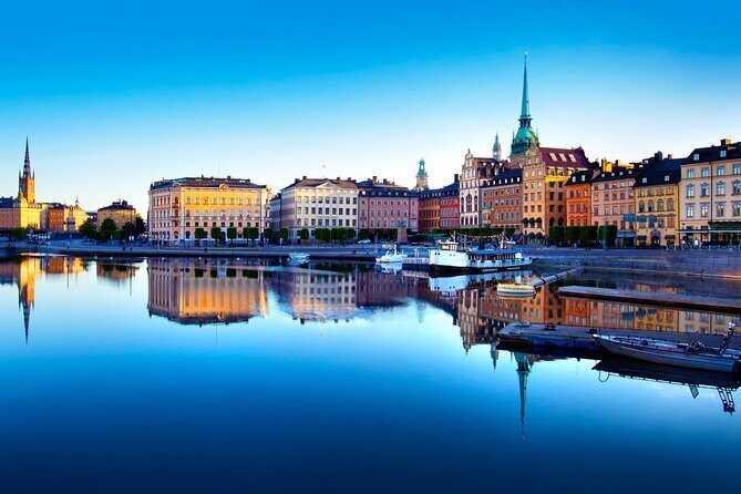 Stockholm Old Town Gamla Stan, Historic Walking Tour, Small group - Exploring Stockholm’s Old Town with Kiki: A Detailed Review