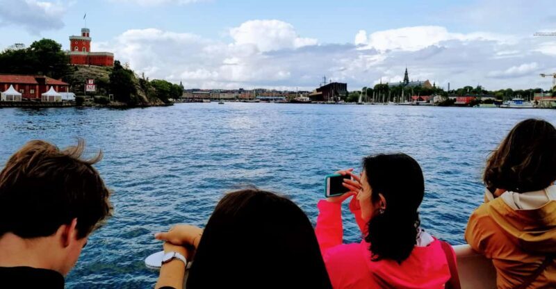 Stockholm: Old Town Walking Tour and the Vasa Museum - Why This Tour Offers Great Value