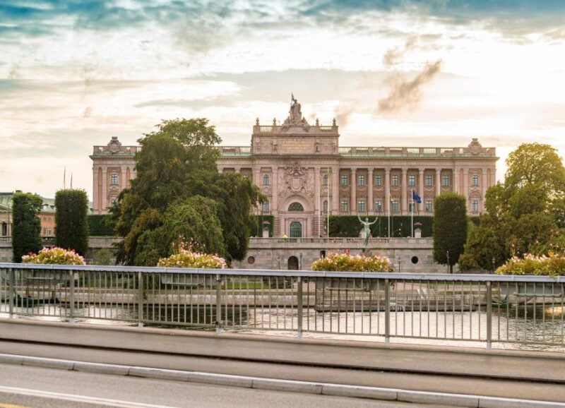 Stockholm Royal Palace Museums Gamla Stan Skip-the-line Tour - Exploring Stockholms Royal Heritage with a Personal Touch