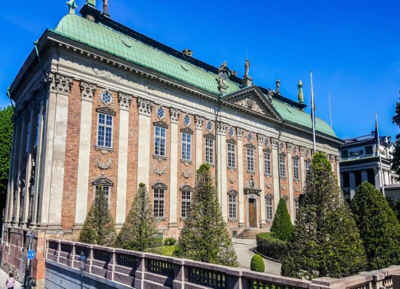 Stockholm Royal Palace Museums Gamla Stan Skip-the-line Tour - Authenticity and Comfort: What Makes This Tour Special