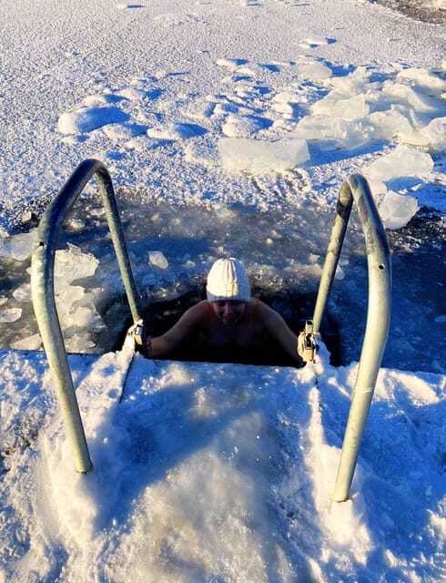 Stockholm: Traditional Sauna with Polar Plunge in Baltic Sea - Transport and Accessibility