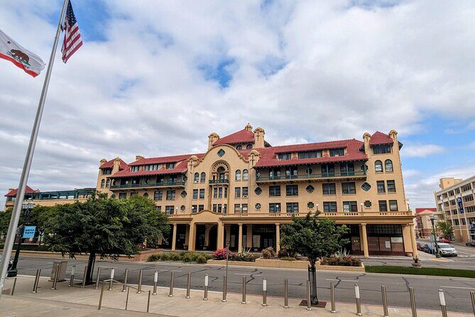 Stockton Scavenger Hunt Walking Tour and Game - Who should consider this tour?