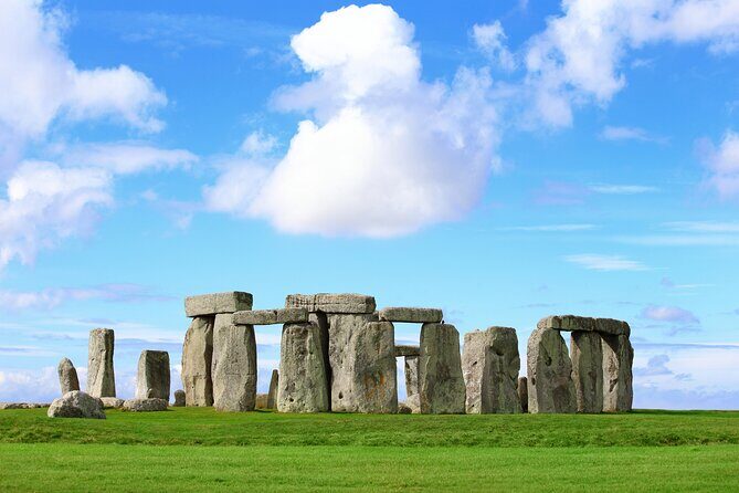 Stonehenge Inner Circle and Windsor Open Top Bus Tour - FAQs
