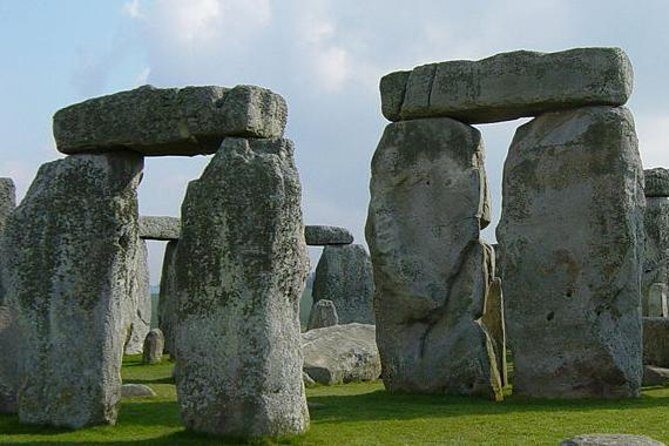Stonehenge Shuttle Bus from London with Optional Fish & Chips - The Sum Up