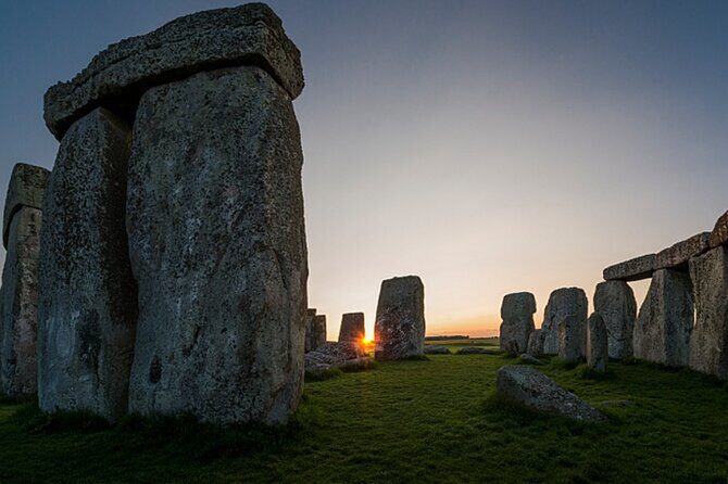 Stonehenge Special Access Guided Evening Tour from London - Key Points