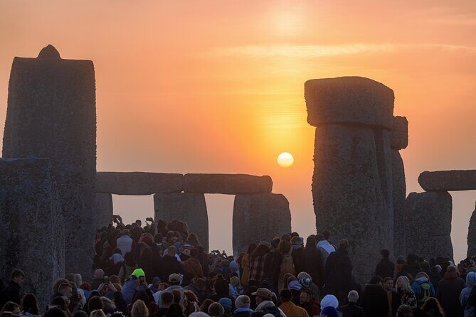 Stonehenge Summer Solstice Tour from London: Sunset or Sunrise Viewing - A detailed look at the experience, what you can expect, and how it all fits together