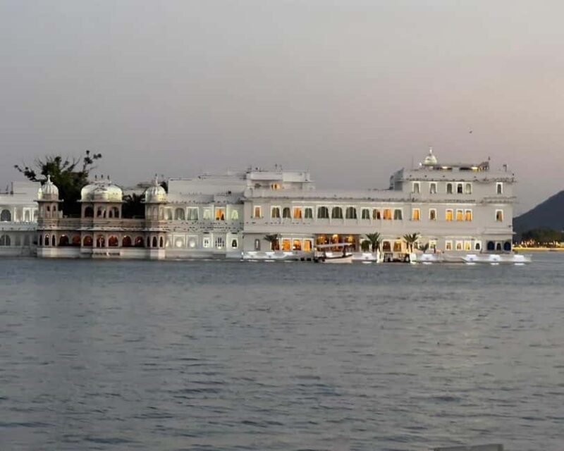 Stories of Udaipur: Ghats, Temples & Heritage Walk - Stories of Udaipur: Ghats, Temples & Heritage Walk