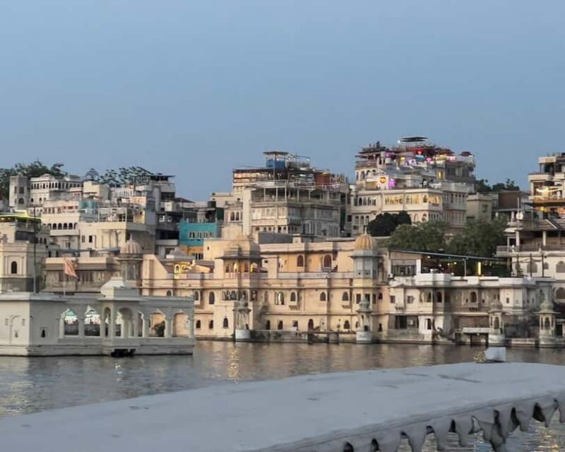 Stories of Udaipur: Ghats, Temples & Heritage Walk - Key Points