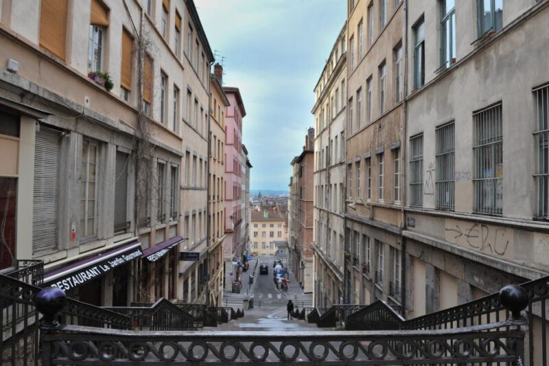 Storytelling tour of Croix-Rousse in French - Exploring Lyon’s Croix-Rousse: A Storytelling Tour in French