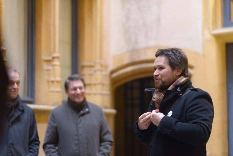 Storytelling tour of the Vieux-Lyon in French - Detailed Breakdown of the Tour