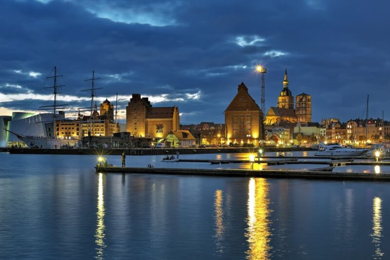 Stralsund: Old Town Evening Tour with a Night Watchman - Key Points